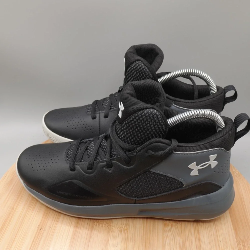 Under Armour Shoes 6.5Y Women 8 Black Lockdown 5 Basketball 3023533-001 Flaw